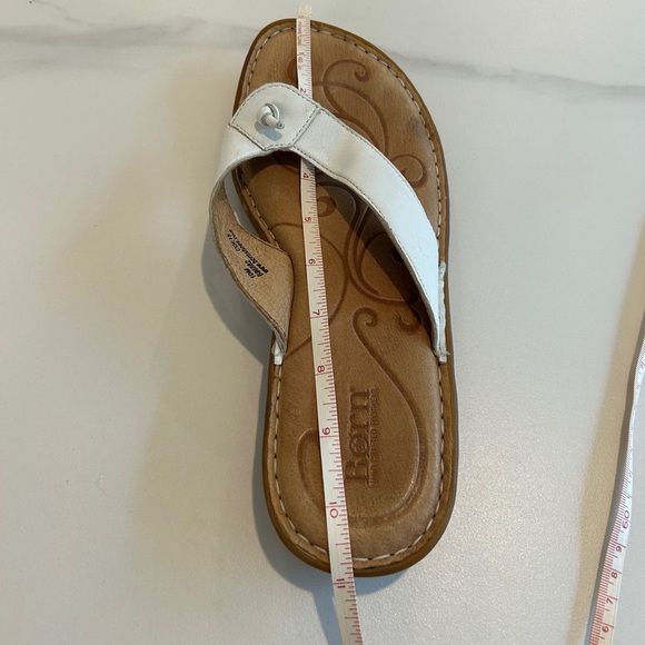 Born White Leather Flip Flop Slip On Sandals - Picture 8 of 8